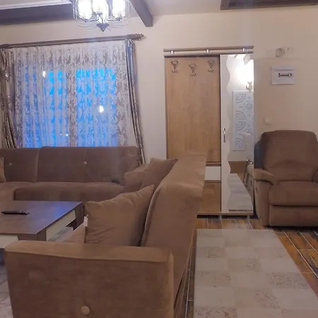 빌라 Ada